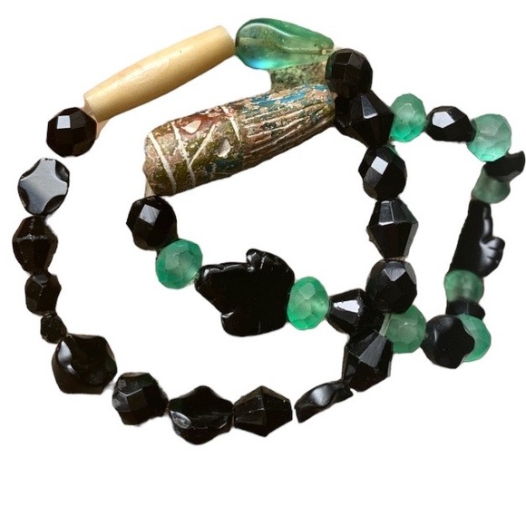Gorgeous Black & Green Tribal Beaded Stretch Bracelet Unisex Mens or Women’s - Picture 2 of 13